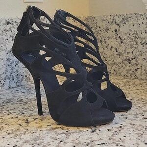Gorgeous pair of Giuseppe Zanotti Sandals Suede Butterfly Cutout Sandals